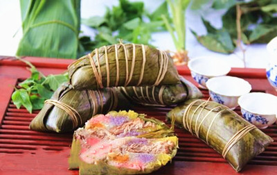 琼海五色粽：色彩鲜艳，粽味具有药味甘香